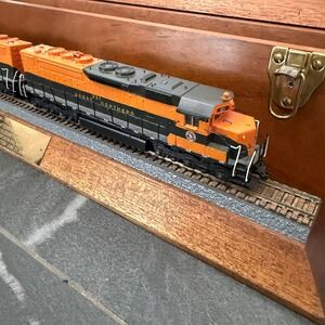 Vintage GM SDP-40 Great Northern Railway Commemorative Model Locomotive & Case